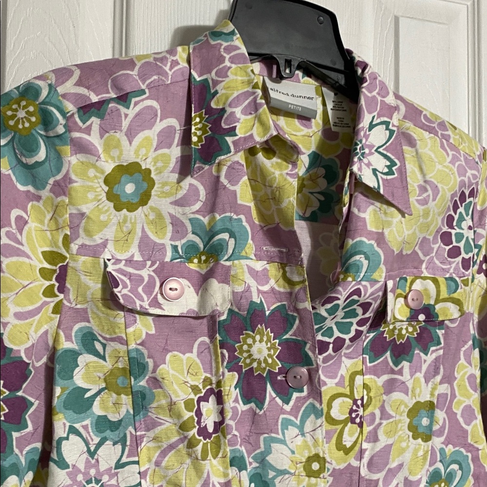 Alfred Dunner Purple & Green Floral Linen Blend Top blouse shirt size 8P - Picture 3 of 10